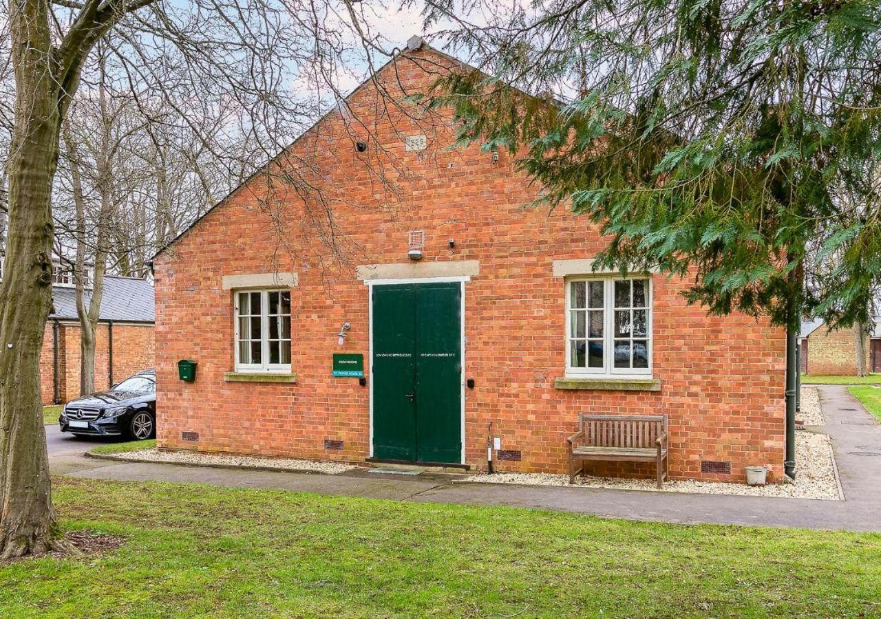 Betts At Bicester Heritage Exterior photo